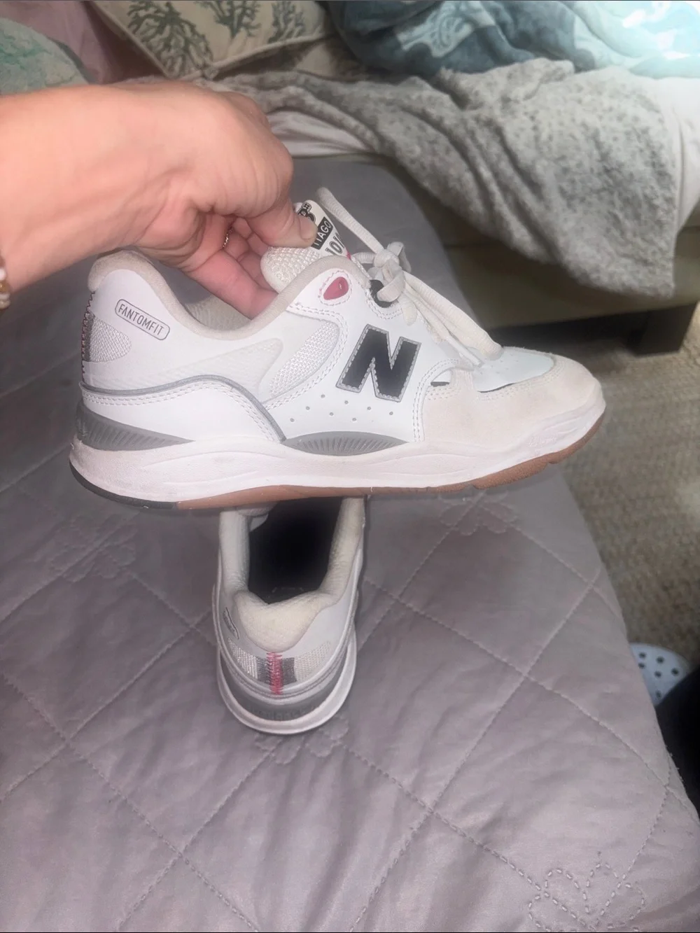 New Balance Men's sz8.5 White and Black Tiago 1010 Sneakers